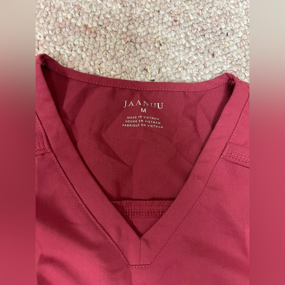 Jaanuu scrub top - Picture 4 of 7